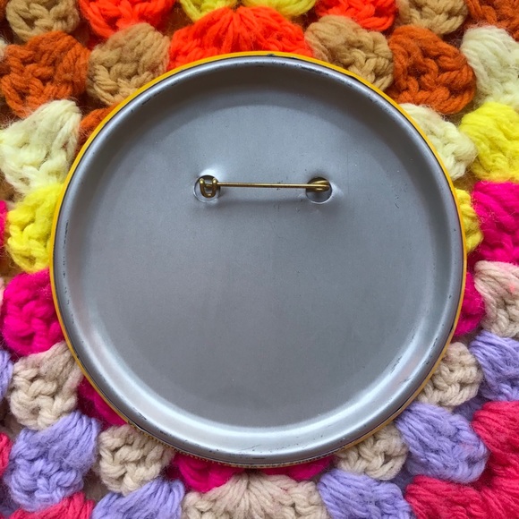 Vintage 1970s smiley face buttons retro pins - Picture 4 of 5